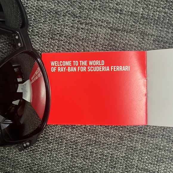 RAY BAN -RB8360M SCUDERIA FERRARI COLLECTION - Picture 14 of 16